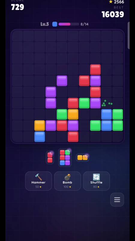 Using the Hammer power-up to destroy a single blocking square