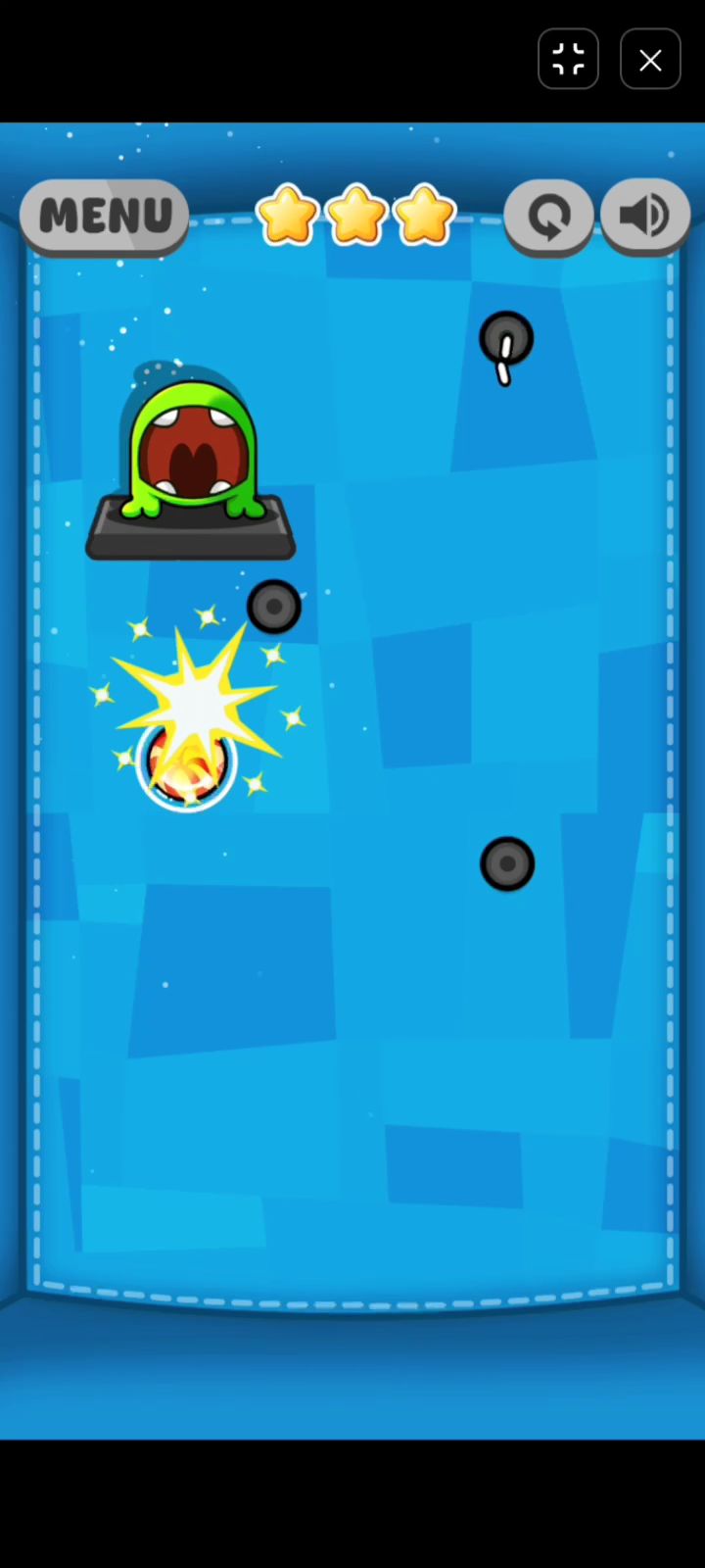 Candy Cutter Saga Kids in-game action using floating bubbles and gathering golden coins